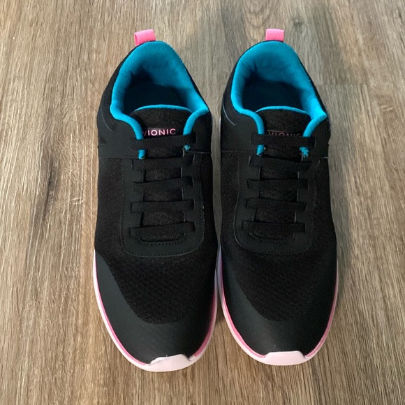 Vionic Women’s sneakers size 10 - Picture 1 of 5